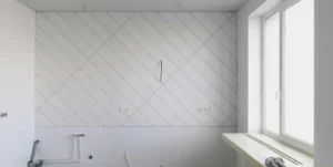 Lee más sobre el artículo Ventajas del yeso laminado en reformas exprés o de corta duración